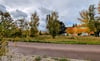 Blick über die Reupziger Straße in Köthen Richtung Holländer Weg:  Auf dem rund 1,3 Hektar großen Grundstück ist das neue Gerätehaus geplant.
