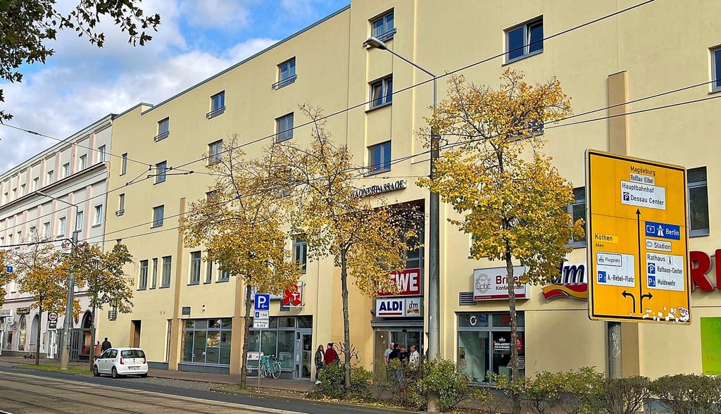 Die Wagner-Passage ist ein wichtiges Einkaufs- und Ärztezentrum in der südlichen Dessauer Innenstadt.