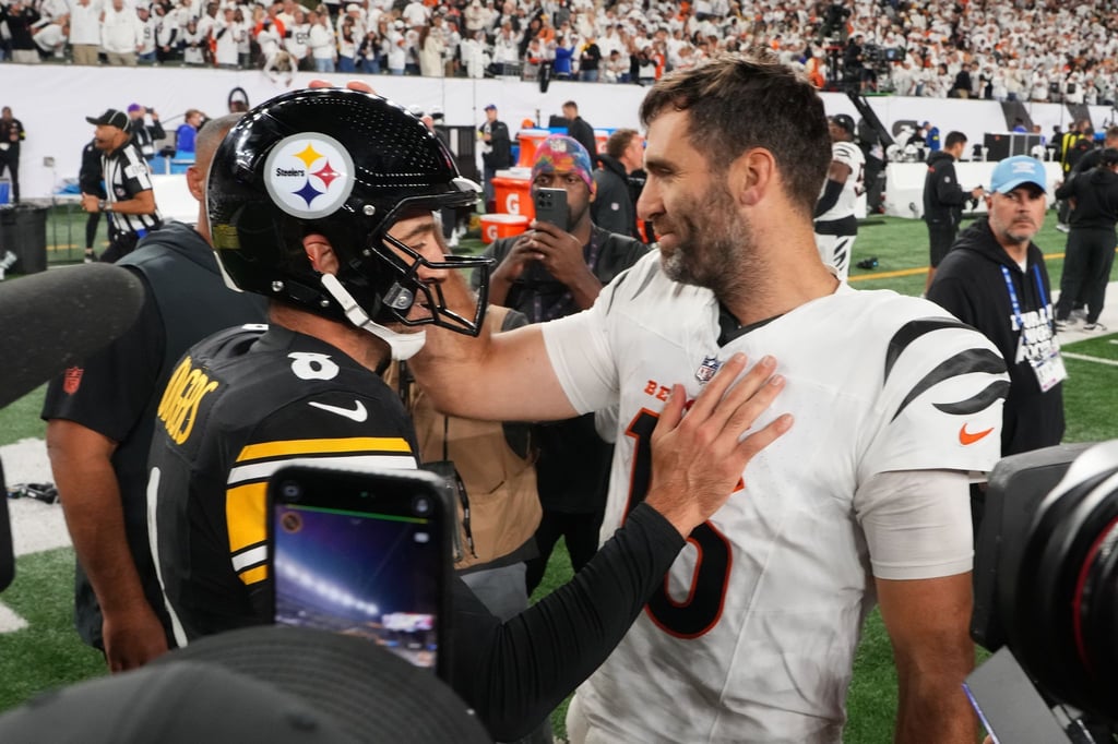Aaron Rodgers (l.) musste Joe Flacco zum Sieg gratulieren.