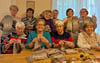 Einen Schal am Tag schaffen viele der Frauen vom Stadtteilzentrum. 