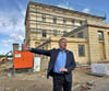 Oliver Hermann, Bürgermeister von Wittenberge, kritisiert die Bahn. Statt besserer Verbindungen wurden Zughalte gestrichen. 