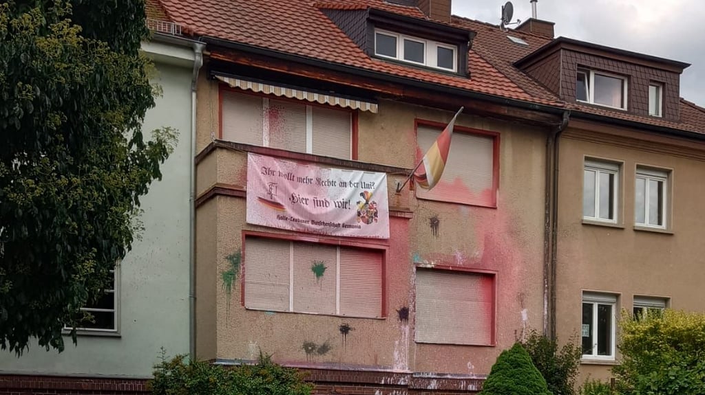 Das Haus der Burschenschaft „Germania“ in Giebichenstein ist immer wieder mit Farbbeuteln beworfen worden.