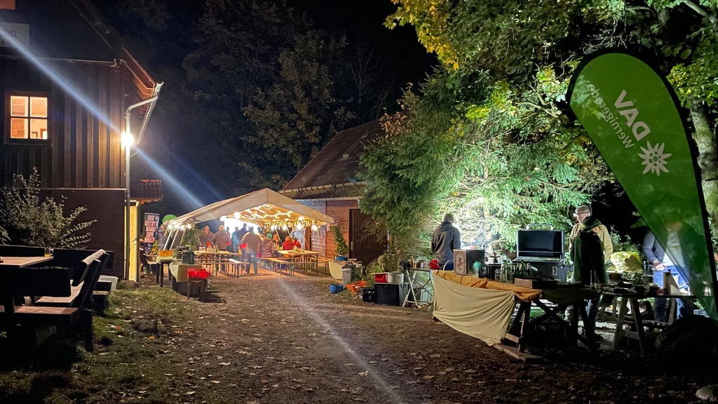 Drei Tage lang feierte die Sektion Wernigerode des Deutschen Alpenvereins im Basislager Brocken ein doppeltes Jubiläum.
