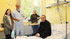 Strahlende Freude bei allen Beteiligten nach der erfolgreichen Operation im Universitätsklinikum in Magdeburg (v. r.): Patient Arsen Minasyan, Ehefrau Heghine, Prof. Dr. Alexander Schmeisser (Uniklinik Magdeburg), Dr. Magdaghine Stamboltsyan (Klinik Jerewan). 