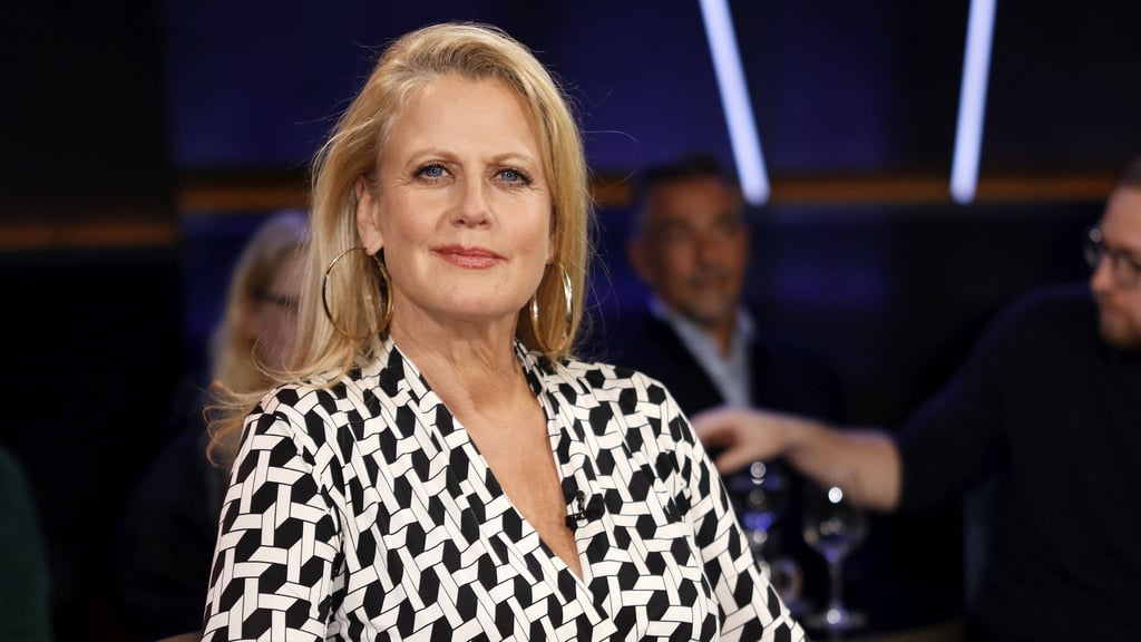 Am Freitag, dem 24. Oktober 2025, ist Sarah Kuttner zu Gast in der "NDR Talk Show", die von Barbara Schöneberger und Hubertus Meyer-Burckhardt moderiert wird.