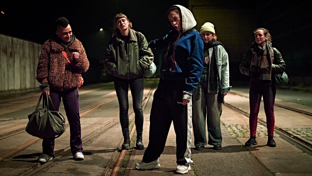 Die Gruppe vom „Female Fight Club“ macht sich auf den gemeinsamen Heimweg.