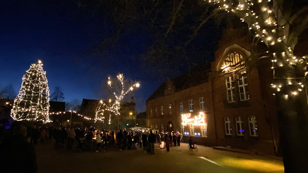 Auf dem Genthiner Marktplatz soll es auch 2025 wieder vorweihnachtliche Aktionen geben.
