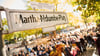 Bei einem Festakt ist das Straßenschild enthüllt worden - der Platz ist nun nach Martha Ndumbe benannt.
