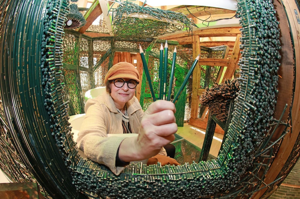 Eine halbe Million Stifte, eine Idee: Das „Bleistifthaus“ in Osterode verbindet Handwerk, Kunst und Virtual Reality.