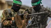 Vermummte Kämpfer der Kassam-Brigaden, des militärischen Flügels der islamistischen Terrororganisation Hamas. (Archivbild)