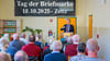 Jährlich feiern die Philatelisten ihren Tag der Briefmarke. In Zeitz wurde  zeitgleich das  145-jährige Bestehen des Vereins und eine  Partnerschaftsausstellung mit den Detmoldern gefeiert.  Alfred Schmidt, Präsident des Bundesverbandes der Philatelisten, hielt die Festrede am Samstag in der Grundschule Elstervorstadt. 