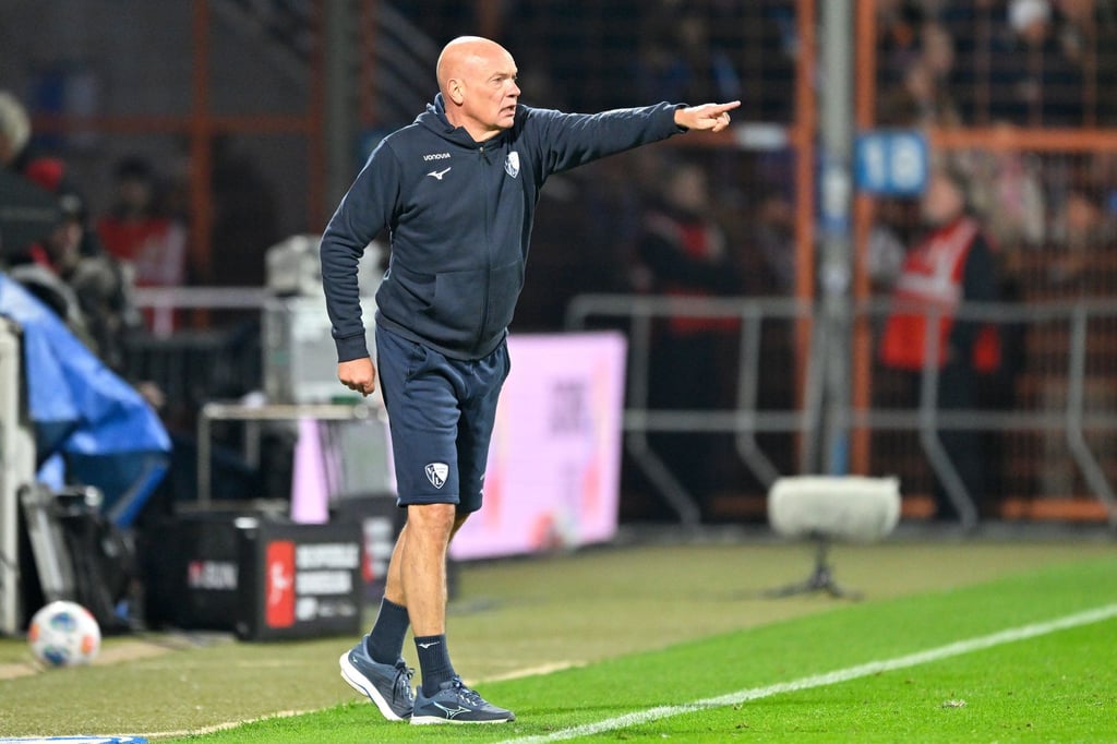 Trotz niedriger Temperaturen mit kurzer Hose: Bochum-Coach Rösler