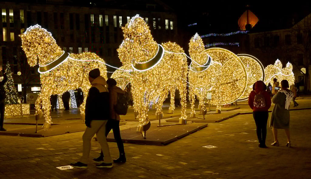 Anziehungspunkt in der Adventszeit: die Lichterwelten auf dem Domplatz. Auch sie sind Teil der kommenden „Weihnachtsstadt Magdeburg“.