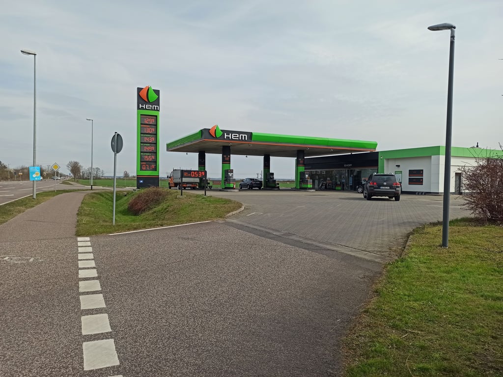 Die HEM-Tankstelle in der Berliner Straße in Heyrothsberge.