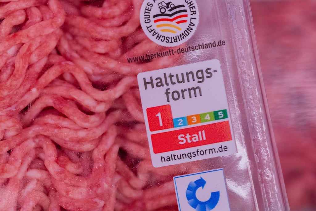 Bei Haltungsform 1 gelten die gesetzlichen Mindestanforderungen. (Archivbild)
