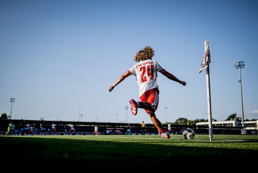 Kreuzbandriss bei RB Leipzigs Nachwuchsstar Viggo Gebel