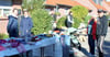 Flohmarkt in der Gartenstraße. 