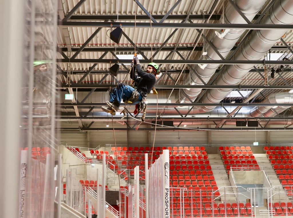 Die Arbeiten im Eisdom gehen in den Endspurt.