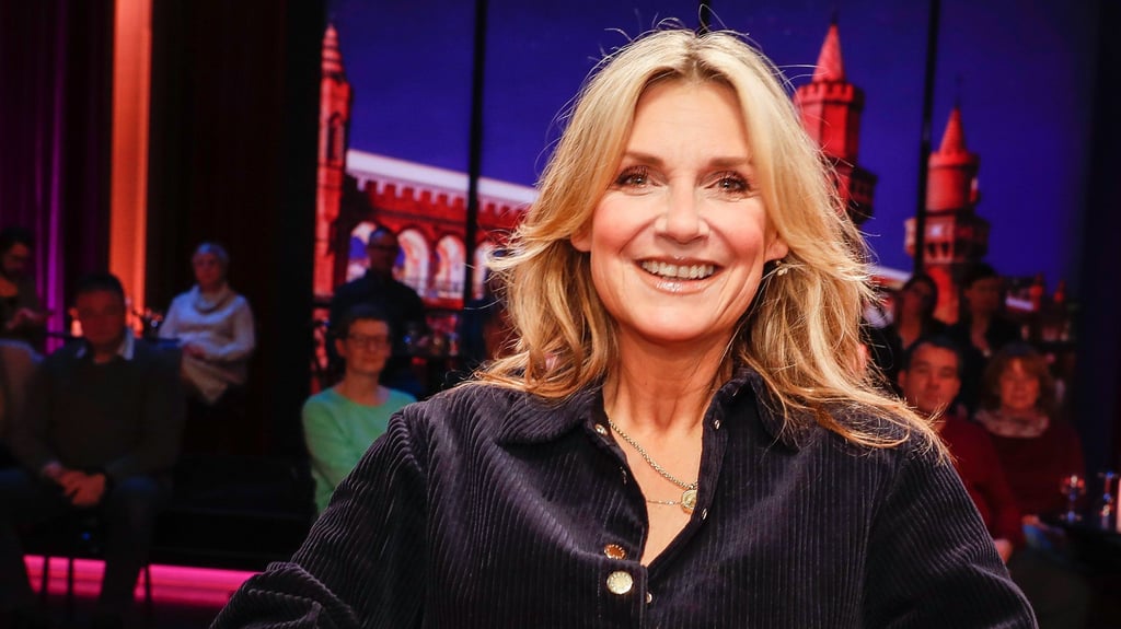 Kim Fisher moderiert die Sendung „Riverboat“ im MDR.