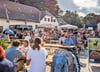 Das  Lauchstädter Brunnenfest fand 2025 erstmals auf dem Gelände des Brunnenversands statt. Das kam nicht bei allen Gästen gut an.