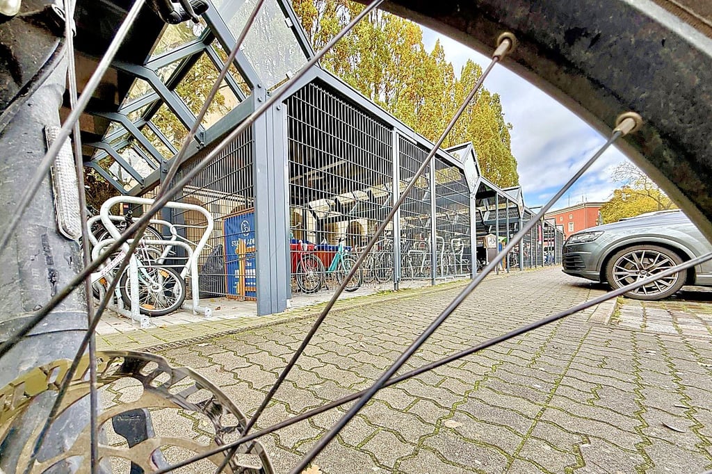 Die Fahrradgarage am Haubtbahnhof ist gut ausgelastet.