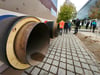 Ende September hatten die Stadtwerke Leipzig und die TotalEnergies-Raffinerie Spergau zum symbolischen ersten Spatenstich für ihr gemeinsames Fernwärmeprojekt geladen. Parallel liefen bereits Gerichtsverfahren.