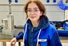 Kira Bleike macht eine Ausbildung zur Mechatronikerin bei Exte.