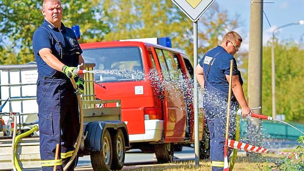 Die Mannschaftstransportwagen sind im Seeland – wie hier in Nachterstedt – oft im Einsatz. Nun soll es neue geben.