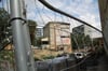 Der Stillstand auf der Schorre-Baustelle in der Willy-Brandt-Straße wird noch länger andauern. 