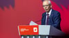 IGBCE-Chef Michael Vassiliadis wurde auf dem Gewerkschaftskongress mit großer Mehrheit im Amt bestätigt. (Archivbild)