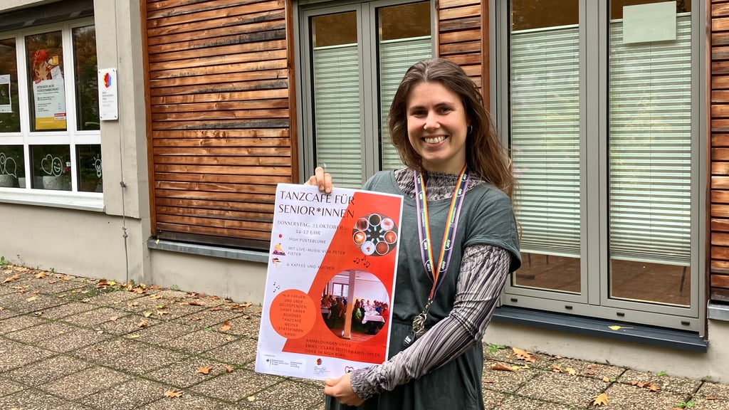 Lädt zum Tanzcafé im Mehrgenerationenhaus „Pusteblume“ ein: Projektleiterin Clara Seitter.