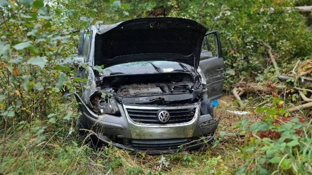 Auf der A2 bei Burg hat sich am Montag ein Auto überschlagen. Vier Personen wurden bei dem Unfall verletzt.