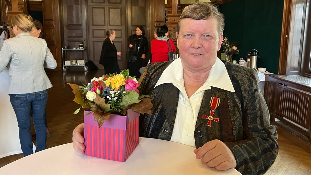 Elke Prinz aus Halle wurde mit dem Verdienstorden ausgezeichnet.