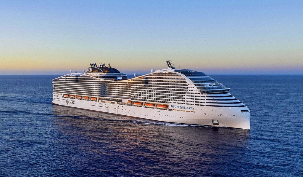 Kapazitätswunder: Die 333 Meter lange „MSC World Asia“ bietet Platz für bis zu 6.758 Passagiere.