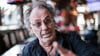 Hugo Egon Balder äußert sich im Podcast deutlich zur neuen ARD-Reality-Show „Werwölfe“.
