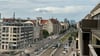 Blick auf den Breiten Weg in Magdeburg von einer Wohnung im Domviertel aus. Auch im neuen Mietspiegel ist die Lage ein wichtiger Faktor.