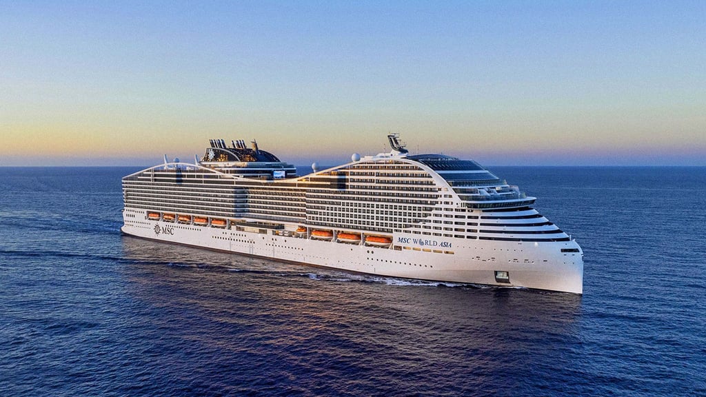 Kapazitätswunder: Die 333 Meter lange „MSC World Asia“ bietet Platz für bis zu 6.758 Passagiere.