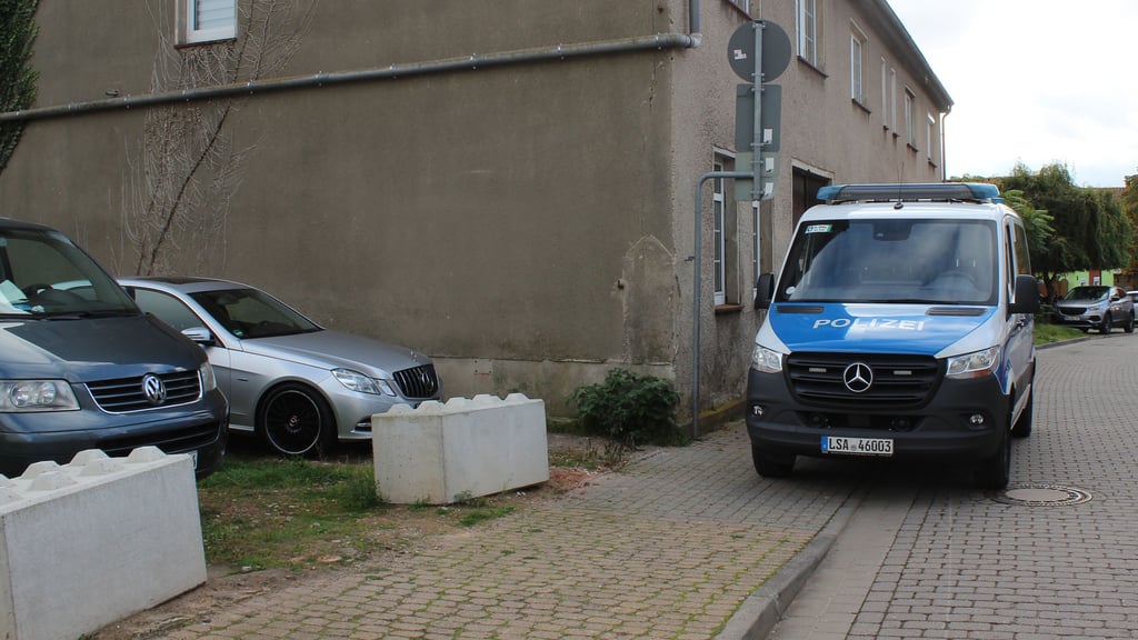 Die Polizei führte in Haldensleben Durchsuchungen wegen des Verdachts auf Drogenhandel durch.