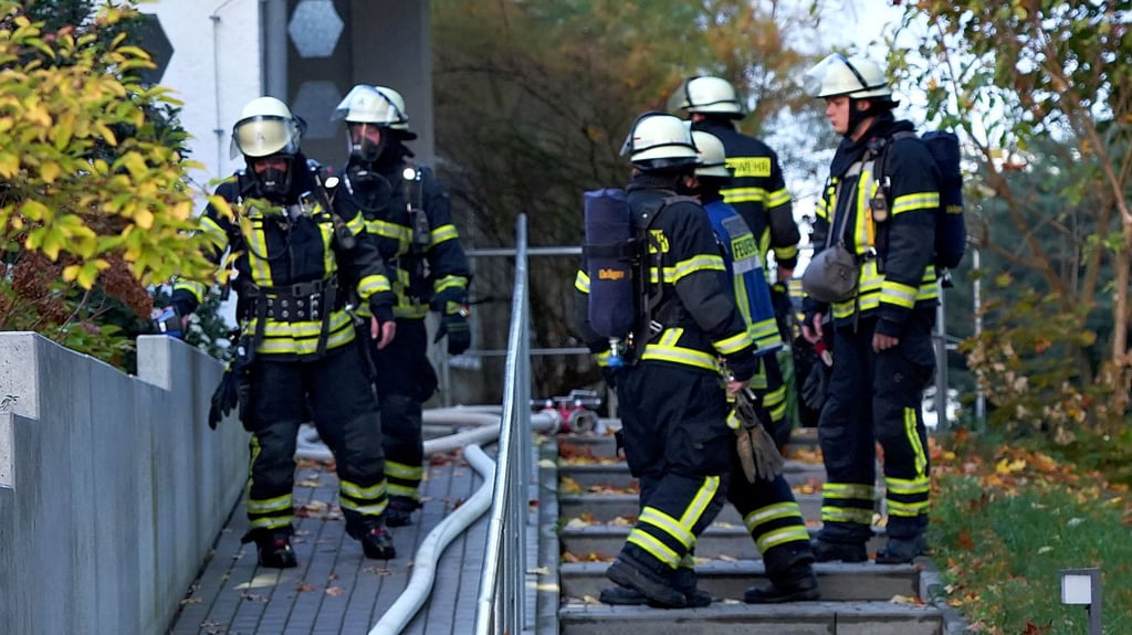 Zu einem Brand an einem Gebäude mit Förderbereich der Borghardt-Stiftung rückten Einsatzkräfte der Freiwilligen Feuerwehr Stendal am Mittwochmorgen, 22. Oktober, an den Dahrenstedter Weg aus.