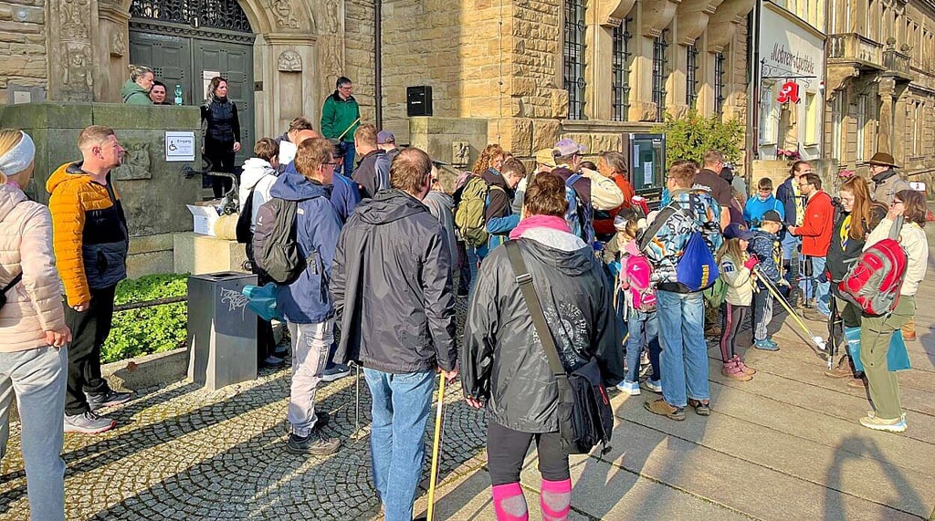 Frühjahrs- und Herbstputz in Zeitz: Viele Bürger sind dabei.