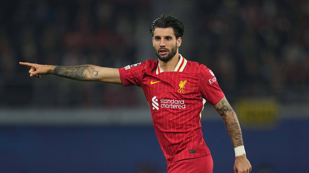 Wegen einer Flugzeug-Panne verspätet sich der FC Liverpool um Dominik Szoboszlai in Frankfurt.