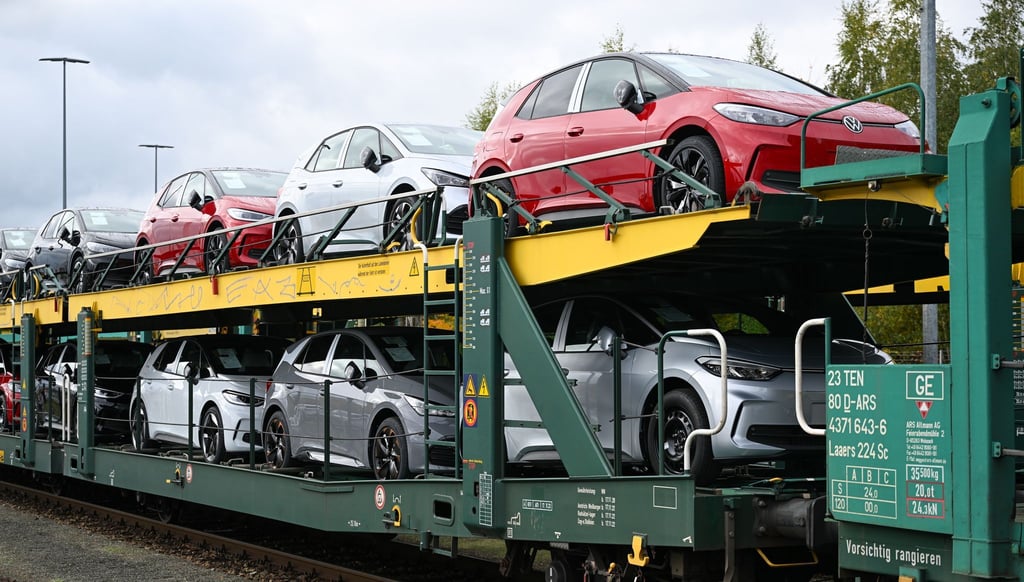 Deutschland ist laut VDA der zweitgrößte Produktionsstandort von E-Autos weltweit - mit Abstand hinter China. Sachsen zähle für sich genommen international zu den Top Ten, hieß es. (Archivbild)