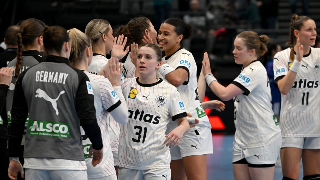 Auch Deutschlands Handballerinnen spielen teilweise in weißen Hosen. (Archivbild)