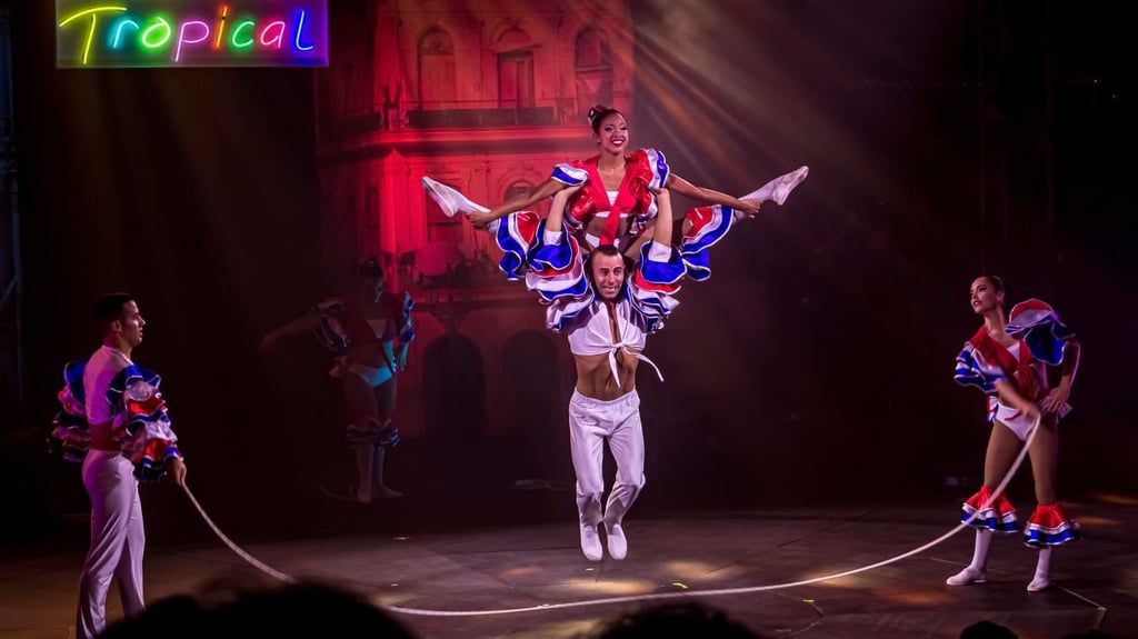 Beim Weihnachtscircus in Dessau sind unter anderem auch Künstler aus Kuba zu erleben, die karibisches Flair verbreiten.