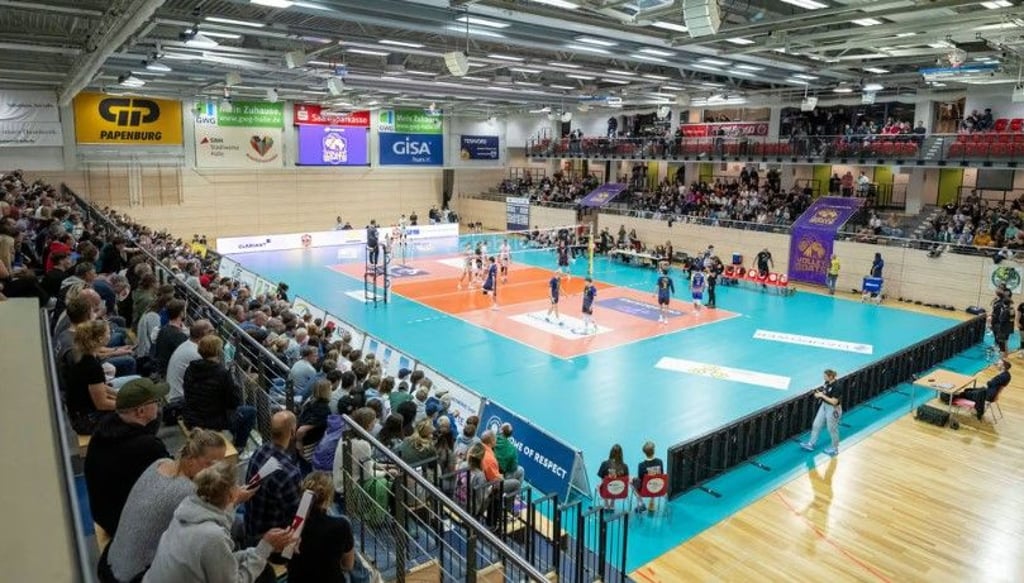 700 Zuschauer waren bei der Premiere der Volley Goats in der SWH-Arena.