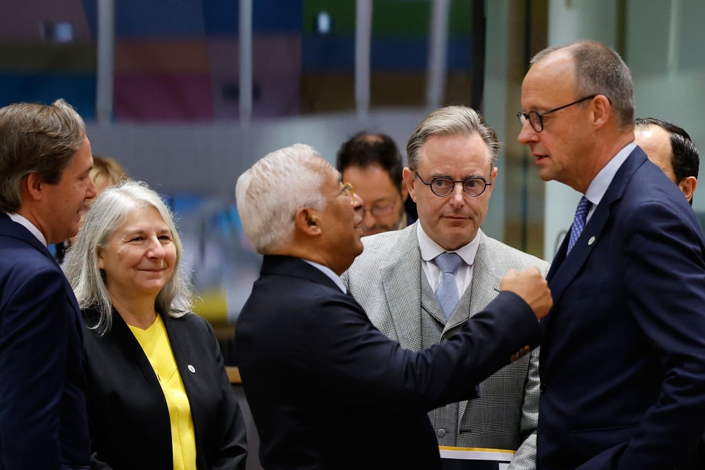 Kanzler Merz hat es beim Gipfel in Brüssel nicht leicht mit seinem Vorstoß für die Nutzung des eingefrorenen russischen Vermögens für die Ukraine.