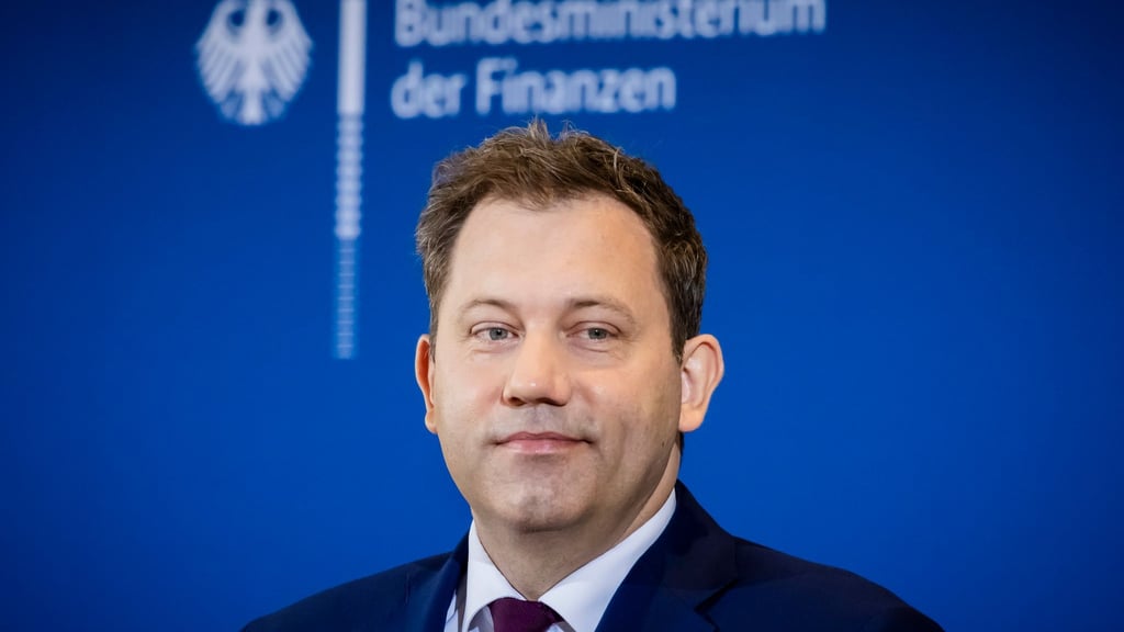 Klingbeil sieht keine Chance für zusätzliche Wünsche seiner Kabinettskollegen.