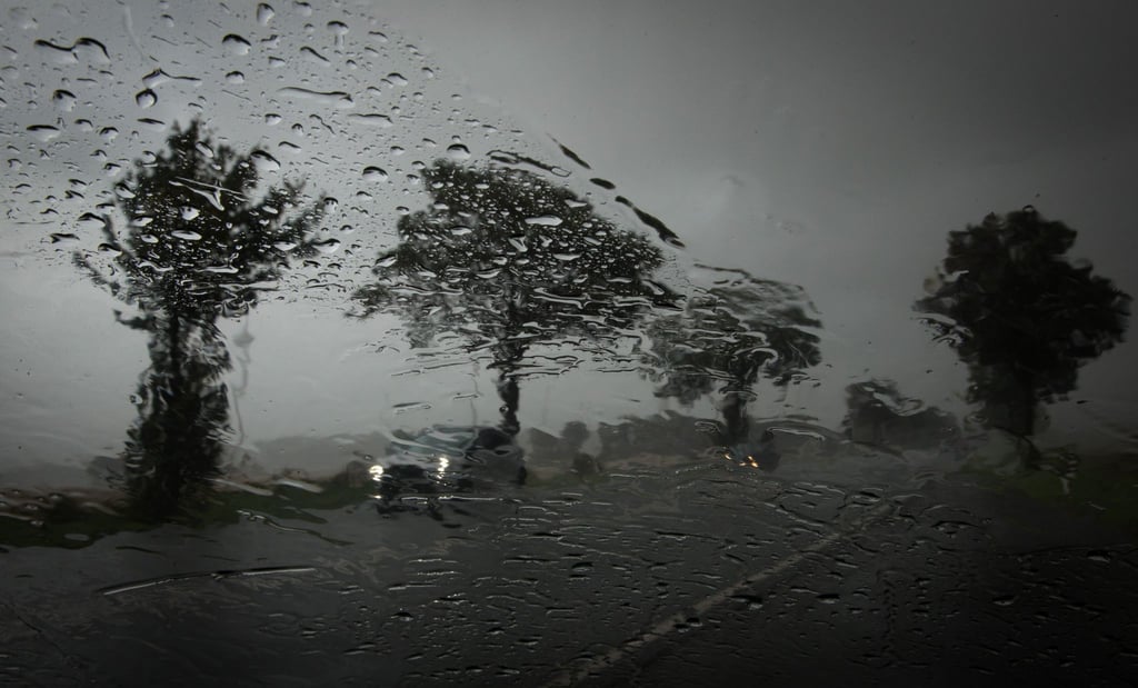 Sturm und Starkregen: Bei so extremen Wetterlagen fährt man möglichst gar nicht erst los.