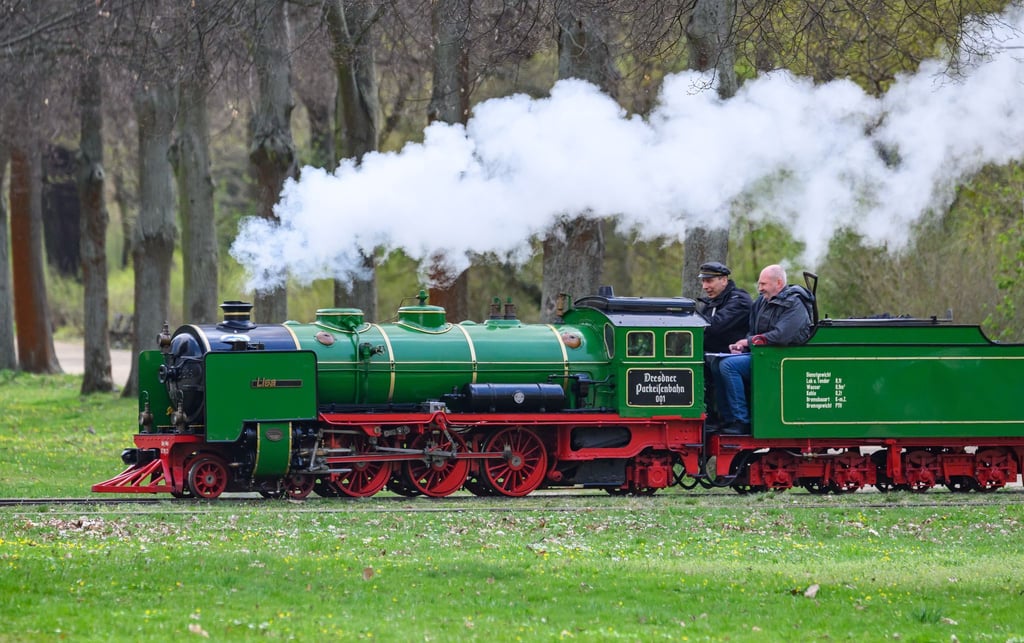 Die Dresdner Parkeisenbahn fährt noch bis 31. Oktober.