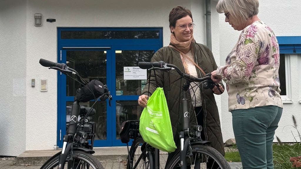 Neues E-Bikes für die Tourist-Info Burg.